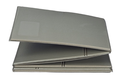 BW Isomatte Oliv Faltbar Neu